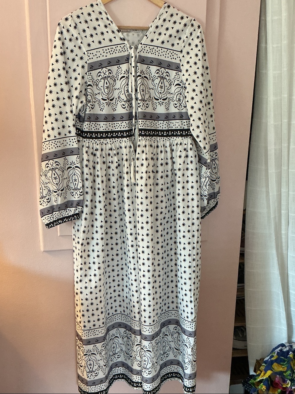 MISSLOOK White and Black Printed Boho Maxi Dress